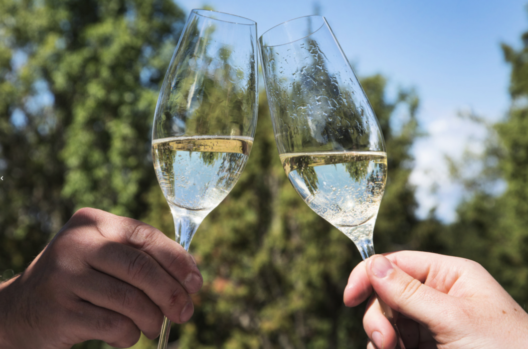 Lägre bränsleskatt kan vara värd en skål i champagne för vissa.