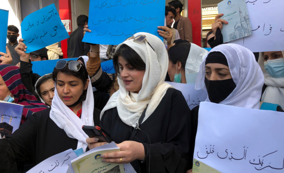Kvinnor i Kabul under en demonstration på lördagen.