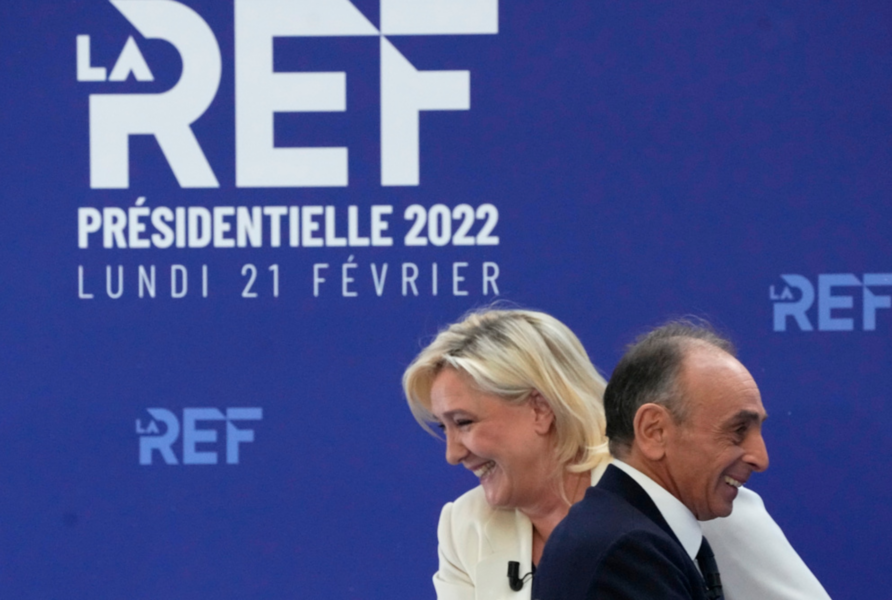 Marine Le Pen och Éric Zemmour gör upp om ytterhögerns väljare för att få utmana Emmanuel Macron om presidentskapet.