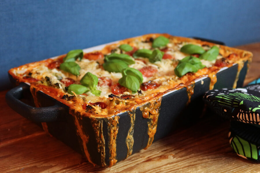 Tricket med att få till en riktigt bra lasagne, är att inte snåla med ingredienserna – eller mängden.