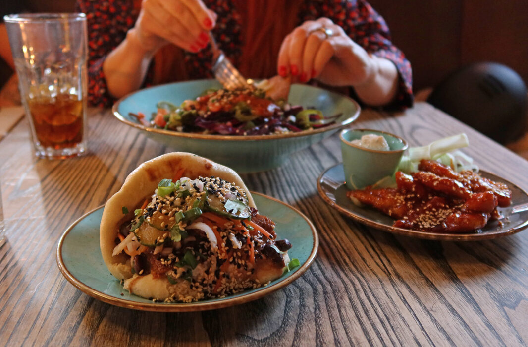 Komex kan vara stora rätter som burrito, men också smårätter som buns och tacos.
