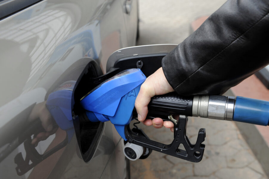 Även bensinstationer skulle behöva utrustas med reservkraft för att kunna fungera vid ett elavbrott.