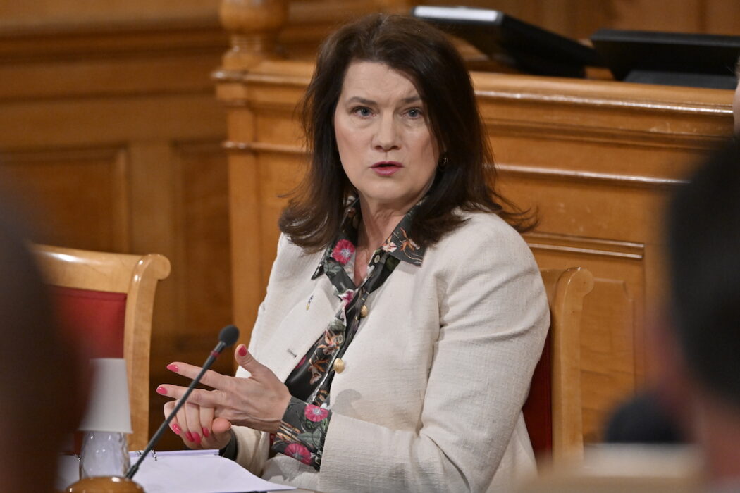 "Absolut inte", säger utrikesminister Ann Linde (S) om Vänsterpartiets förslag på en folkomröstning om Nato.