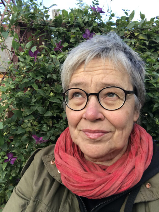 "Jag inser såklart att vår kampanj inte kommer få Bryssel att förbjuda hela skiten, men det kan bli en sten som kommer i rullning", säger Lena Israelsson om namninsamlingen för att förbjuda pyralider