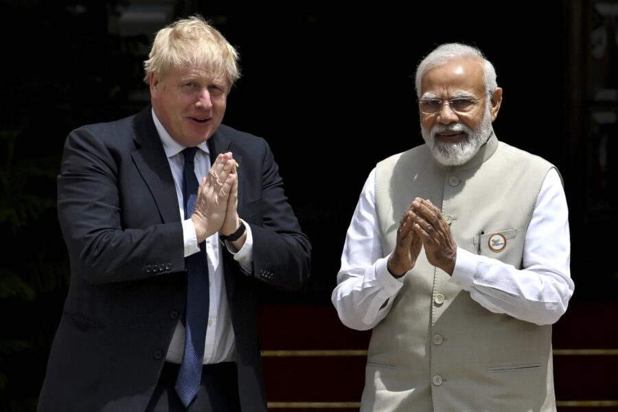 Storbritanniens premiärminister Boris Johnson och Indiens premiärminister Narendra Modi, som nyligen kom överens om ett nytt, utökat försvarssamarbete.