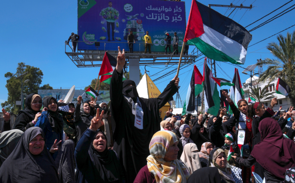 Palestinska kvinnor i en demonstration i Gaza i fredags.