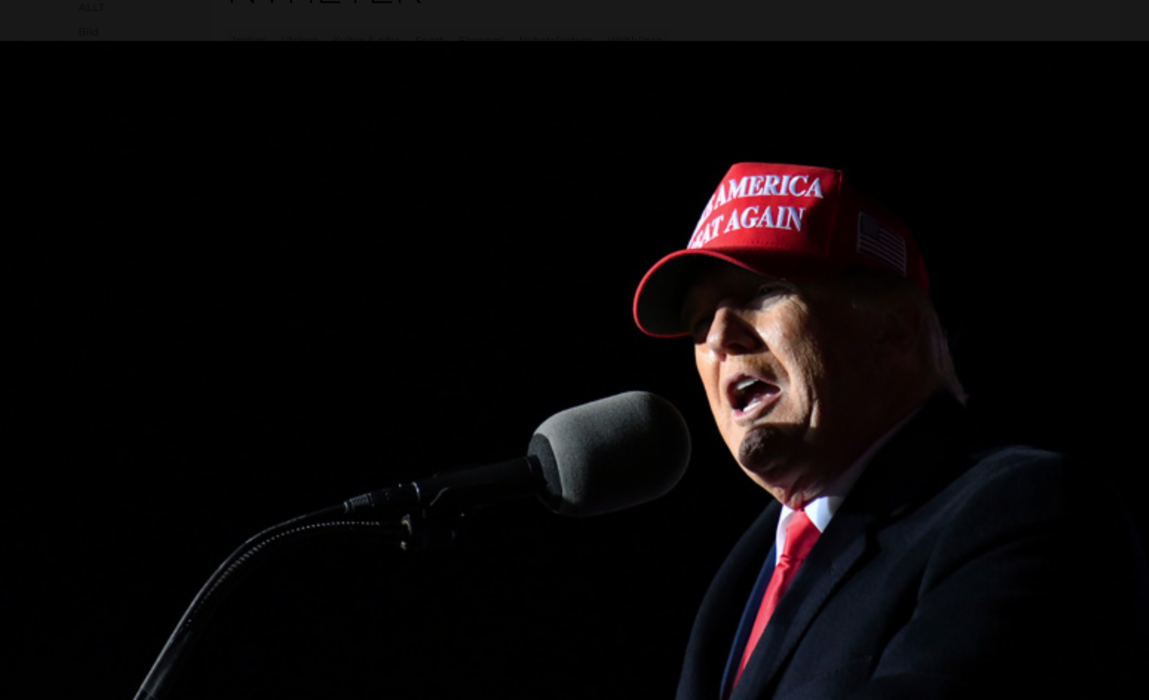 Expresident Donald Trump talar under ett kampanjmöte i Georgia i mars.