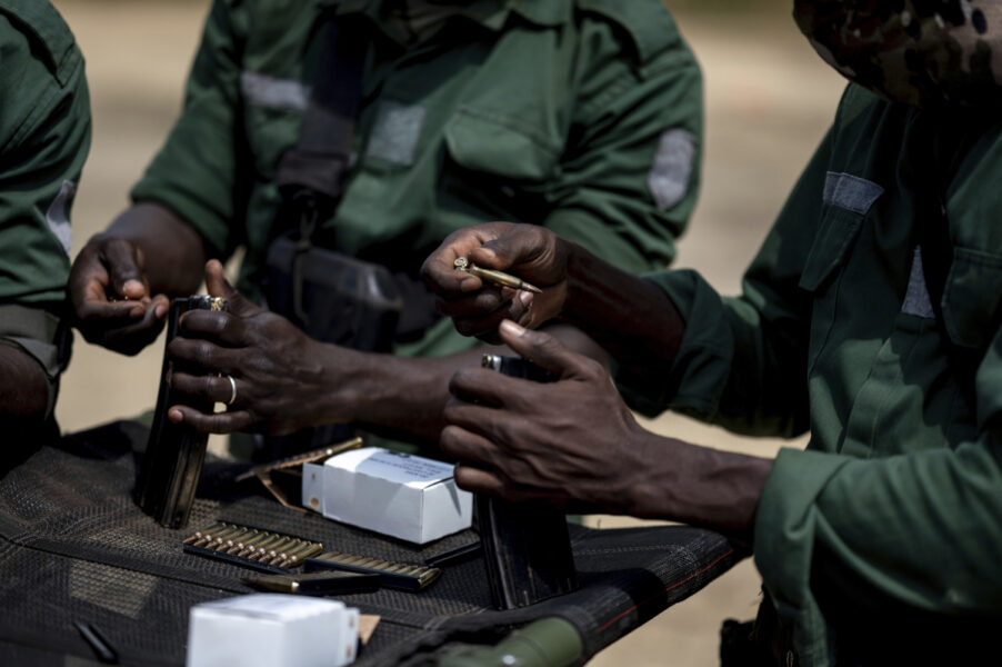 Specialstyrkor från Elfenbenskusten tränar terrorbekämpning i Mali i februari.