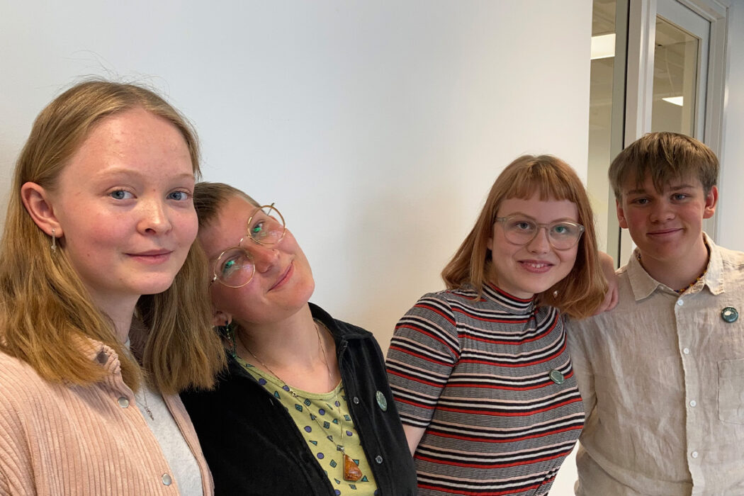 Linna Gadde, Agnes Hjortsberg, Alde Nilsson och Andreas Magnusson från Fridays for future Sverige lanserar ett klimatupprop som kräver politiska och ekonomiska förändringar för att hantera klimatkrisen.