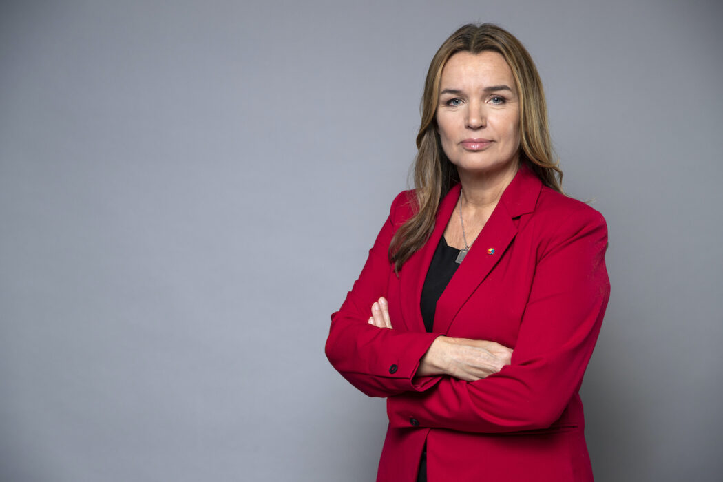 ”Att minska riskerna vid användning av bekämpningsmedel är en fråga som jag och regeringen tar på största allvar”, skriver landsbygdsminister Anna-Caren Sätherberg (S) till Syre.