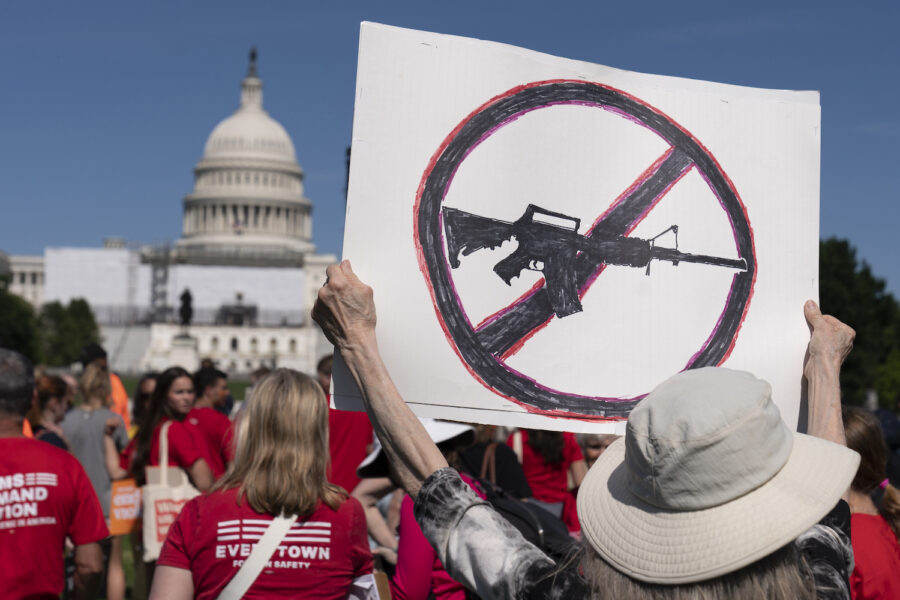 En demonstration i Washington DC med krav på striktare vapenlagar i USA.