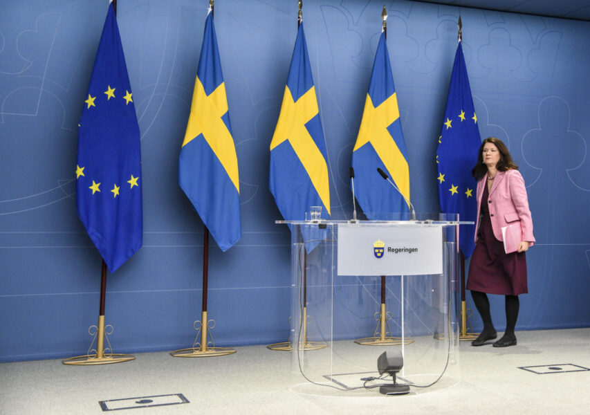 Sverige och utrikesminister Ann Linde bör driva en fortsatt självständig utrikespolitik anser många svenskar.