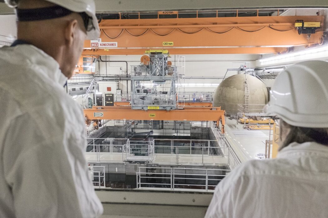"I värsta fall skulle över 450 kärnkraftverk kunna genomgå härdsmälta om planeten träffas av en superstark solstorm då inte ens nödkylning skulle hjälpa", menar skribenten.