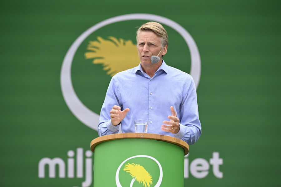 Miljöpartiets språkrör Per Bolund talar under Almedalsveckan.