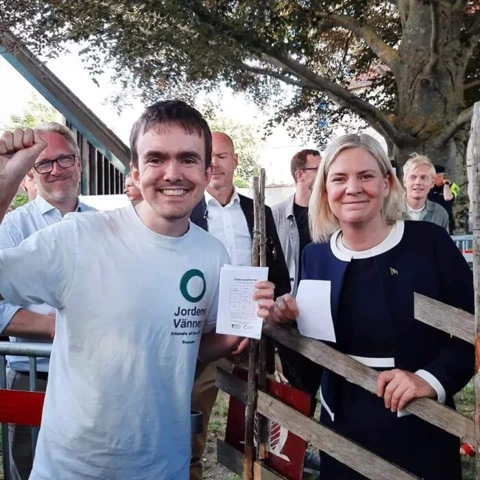 Leo Rudberg från Jordens vänner konfronterade Magdalena Andersson efter hennes tal i Almedalen.