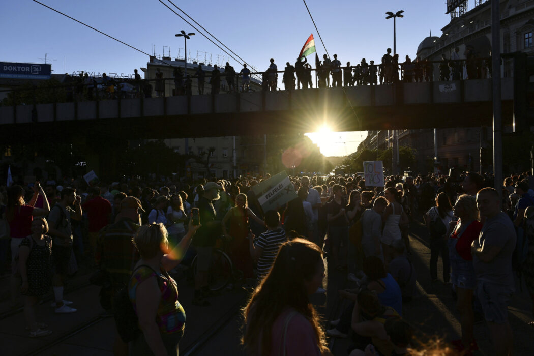 Demonstranter i Ungerns huvudstad Budapest i onsdags.