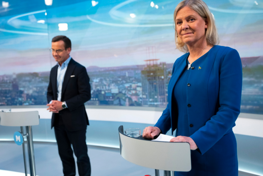 Statsminister Magdalena Andersson (S) och Moderaternas partiledare Ulf Kristersson under en partiledardebatt i TV4.