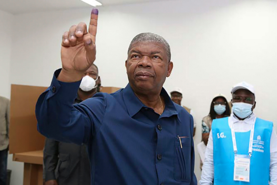 Angolas president João Lourenço röstar i huvudstaden Luanda, i onsdags.