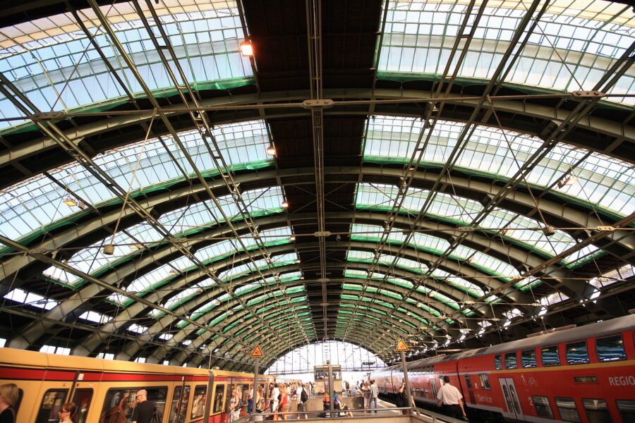 Resandet med tåg och andra allmänna färdmedel har exploderat i Tyskland under sommaren.