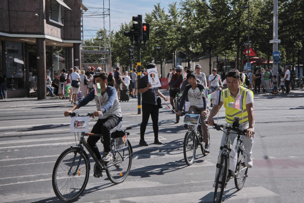 I samband med manifestationen genomfördes ett cykeltåg med ungdomar genom staden