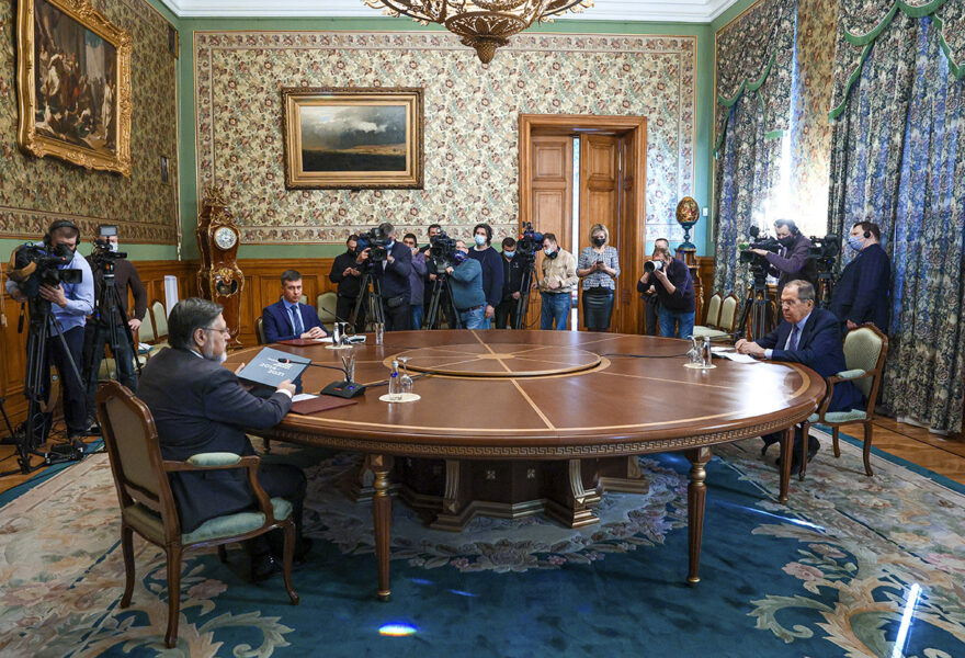 Representanter för de ryskstyrda ockupationsmyndigheterna i östra Ukraina, här i ett möte med Rysslands utrikesminister Sergej Lavrov i vintras.
