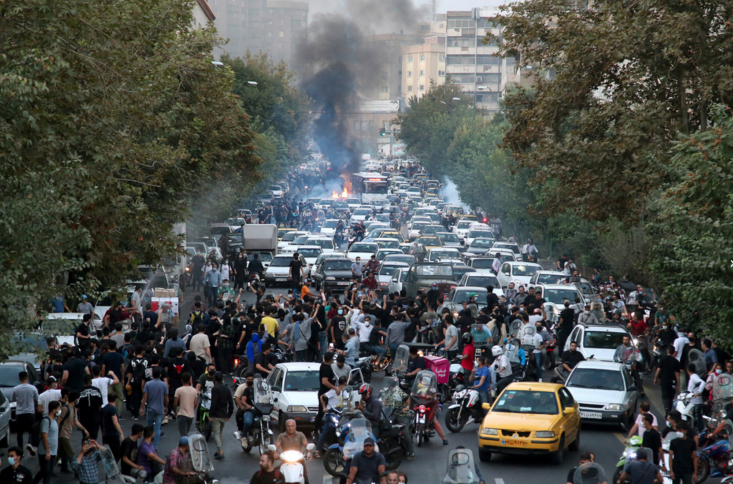 Demonstranter i centrala Teheran på onsdagen.