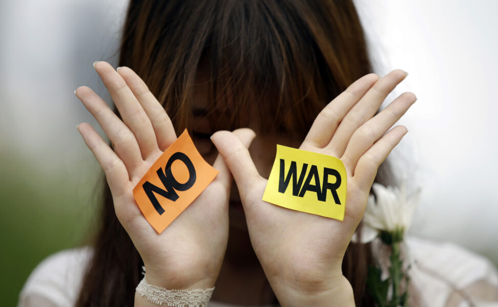 Budskapet "inget krig" är mer aktuellt än någonsin.