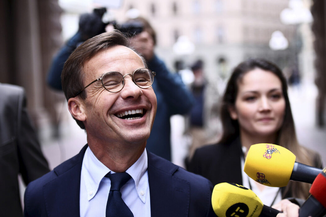 Moderaternas partiledare Ulf Kristersson (M) på väg till riksdagens talman.