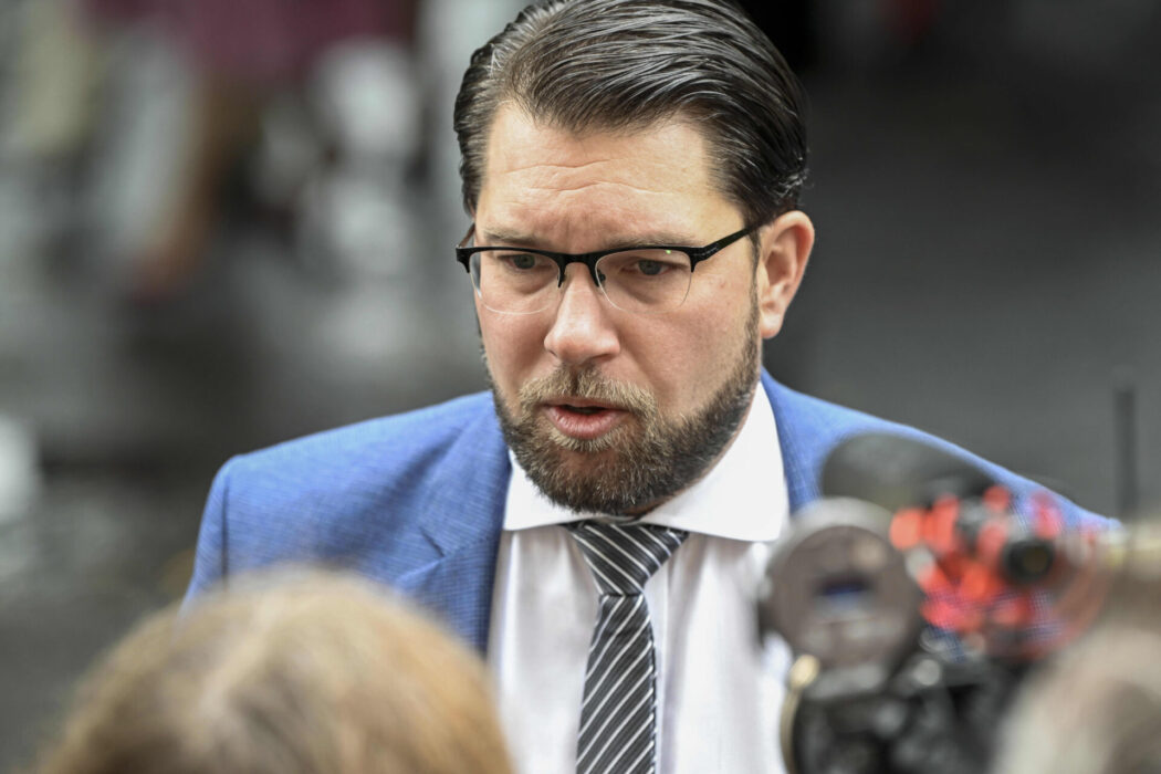 SD får ordförandeposten i två tunga utskott.
