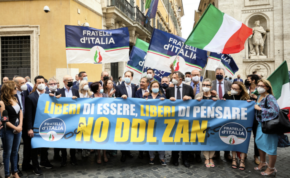 Italiens bröder demonstrerar mot det uppmärksammade lagförslaget Zan (DDL Zan) om hatbrott mot hbtq-personer och kvinnor, en lagstiftning som hittills saknas i Italien.