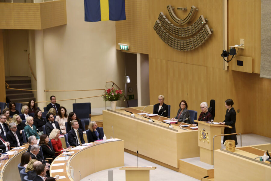 Miljöpartiets Annika Hirvonen i riksdagen.