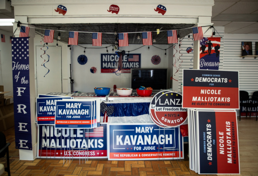 Kampanjmaterial på Staten Island inför valet.
