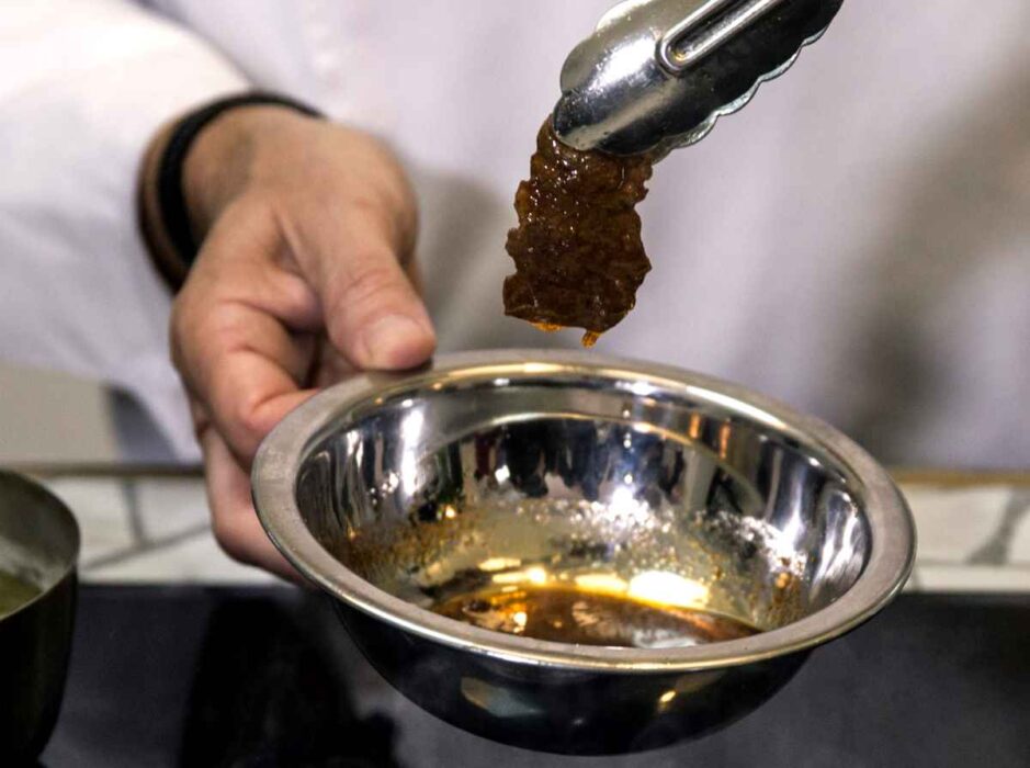 Ett israeliskt företag visar upp sitt laboratorieodlade kött