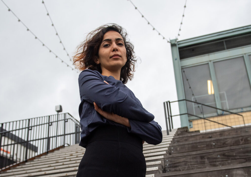 "Forensic architecture gör det möjligt för folk på marken att utöva en särskild sorts makt som länge har ägts av staten", säger arkitekten och forskaren Samaneh Moafi, som besökte Tensta konsthall i samband med utställningen Molnstudier.