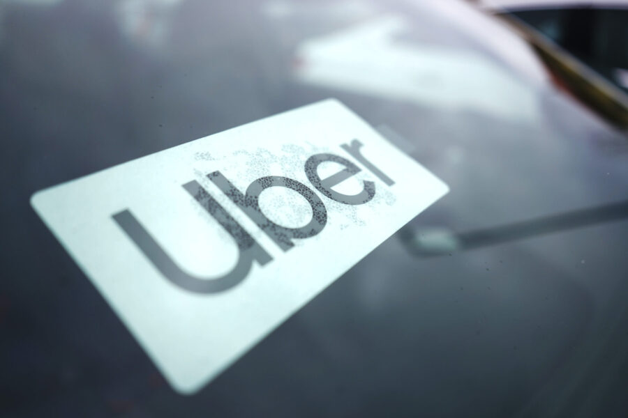 Taxiförare från Storbritannien och Sverige, kör för appföretag som Uber och Bolt, träffades i veckan i Husby i Stockholm för att kraftsamla för bättre arbetsvillkor inom gigekonomin.
