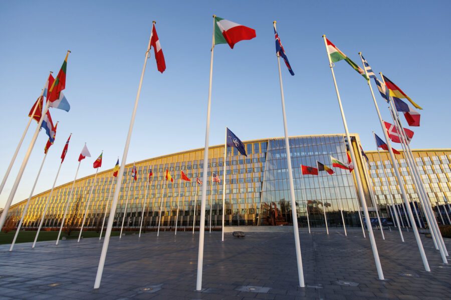 Natoländernas flaggor utanför högkvarteret i Bryssel på onsdagen.