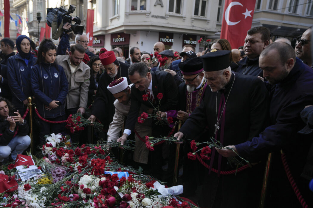 Turkiska myndigheter anklagar kurdiska grupper för att ligga bakom sprängdådet i Istanbul för en vecka sedan och utpekar en kvinna från Kobane som ansvarig för dådet.