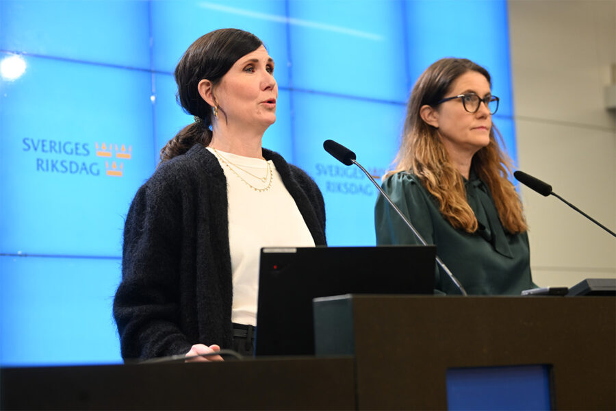  Miljöpartiets Märta Stenevi och Janine Alm Ericson presenterar partiets budgetförslag inför 2023.