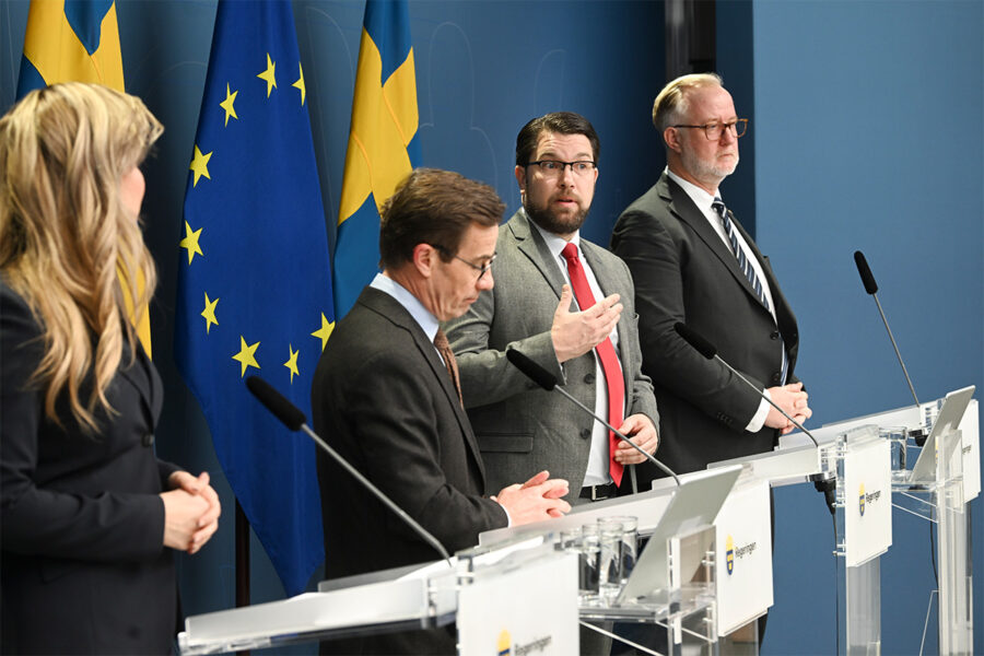 Ebba Busch (KD) , Ulf Kristersson (M), Jimmie Åkesson (SD) och Johan Pehrson (L) vill se en "offensiv" mot den grova brottsligheten.