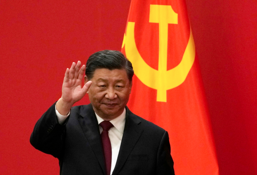 Kinas president Xi Jinping tiger om de lättade coronarestriktionerna.