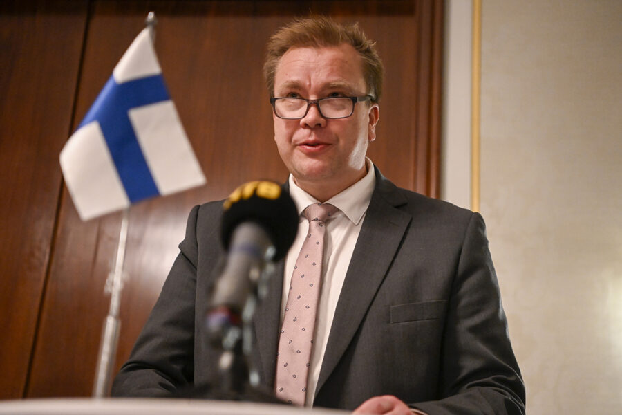 Finlands försvarsminister Antti Kaikkonen i Oslo i november.