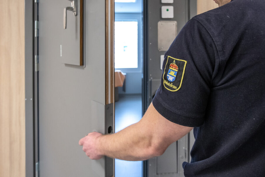 Situationen på svenska häkten är "synnerligen allvarlig" enligt JO Katarina Påhlsson.