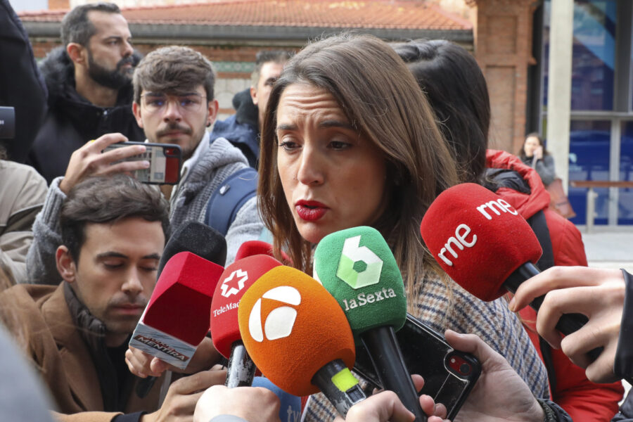 Spaniens jämställdhetsminister Irene Montero, som tillhör vänsterpartiet Podemos, säger att landet äntligen tar itu med ett hälsoproblem som hittills sopats under mattan.