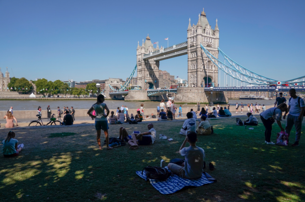 Jakt på skugga i London i somras.