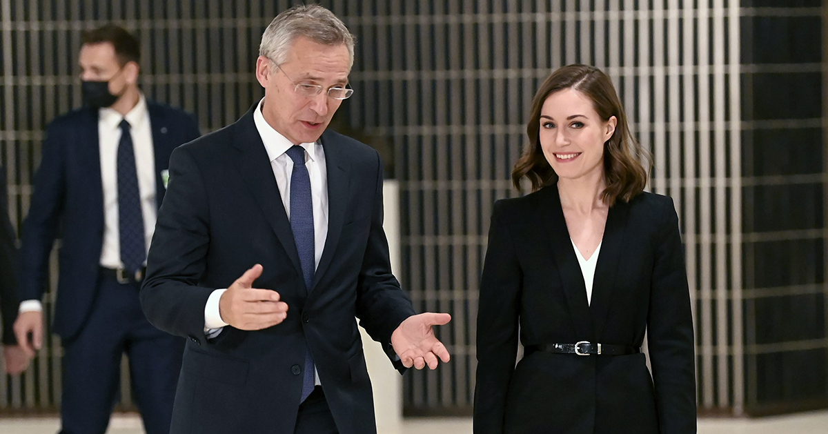 Natos generalsekreterare Jens Stoltenberg och Finlands statsminister Sanna Marin på Natomöte i Helsingfors.