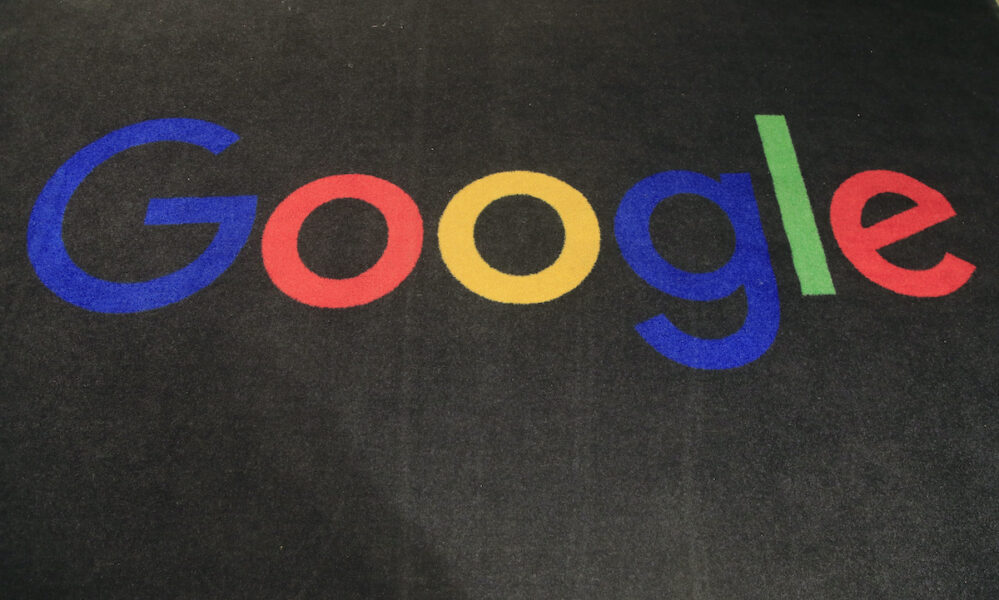 Den tyska konkurrensmyndigheten har meddelat att den ska granska Googles insamling av data.