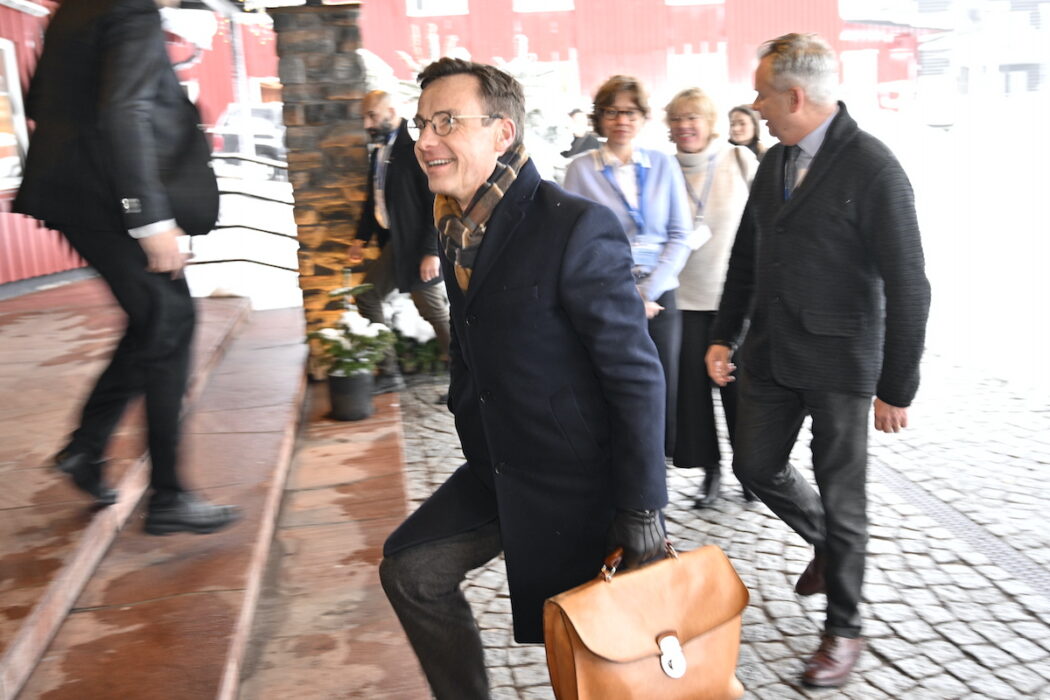 Statsminister Ulf Kristersson (M) anländer till Folk och Försvars rikskonferens i Sälen på söndagen.