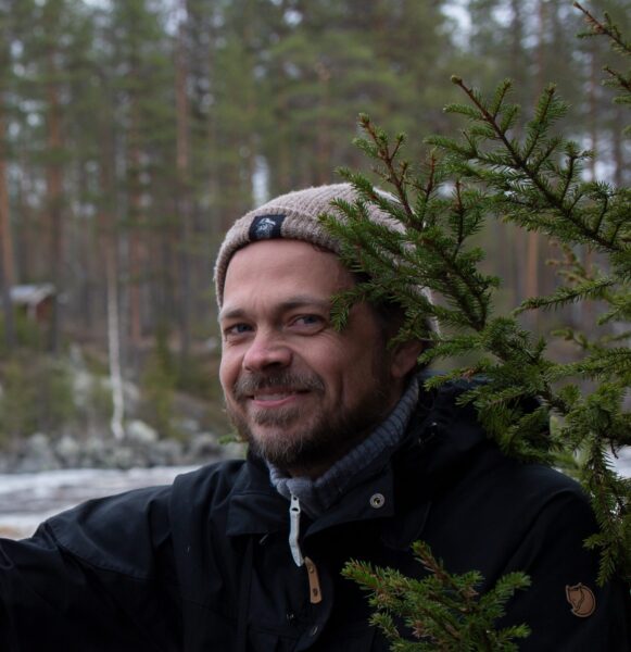 Jon Andersson, grundare till sajten skogsinsikt som vill visa hur det ser ut i våra svenska skogar - just nu.