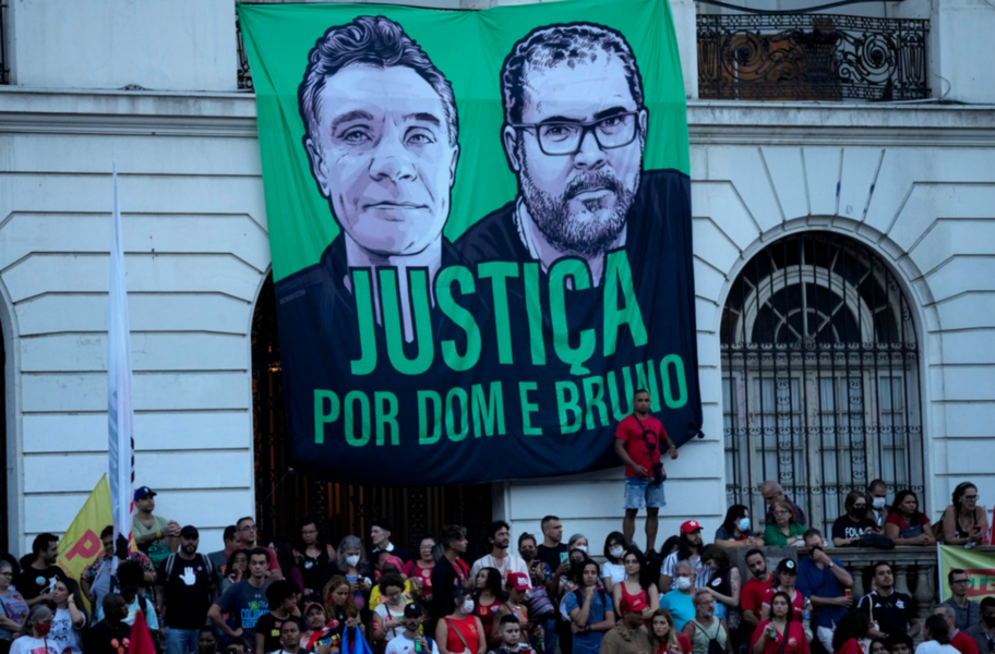 Den brittiske journalisten Dom Phillips, till vänster, och den brasilianske urfolksexperten Bruno Pereira mördades i Amazonas den 5 juni 2022.