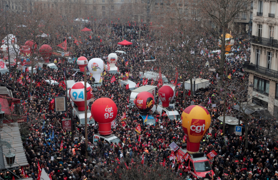 Place de la Republique i centrala Paris fylldes av demonstranter på torsdagen, uppemot 80 000 tros ha protesterat i den franska huvudstaden.